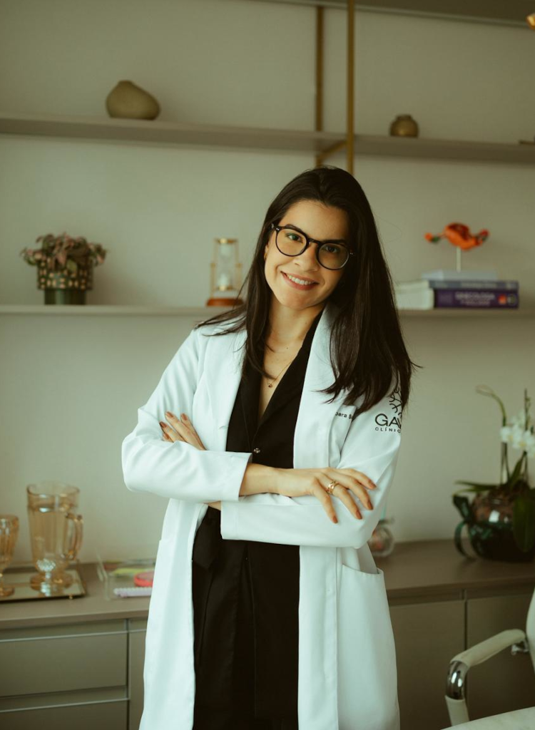 Dra. Bárbara Bomfim
